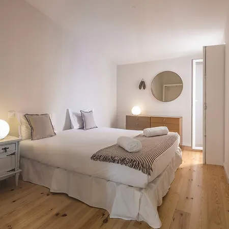 Santos By Linc Apartment *